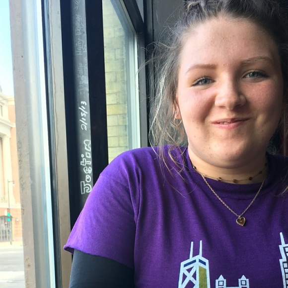 Meet your Posher, Noelle - Picture 1 of 1